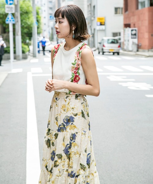 MILLION CARATS（ミリオンカラッツ）の「花レースカットソータンクトップス（Tシャツ/カットソー・レディース・グレー/ブルー系その他/ネイビー/ブラック系その他/オフホワイト/グレー系その他/ホワイト系その他/ブラック・FREE）」の2枚目の写真