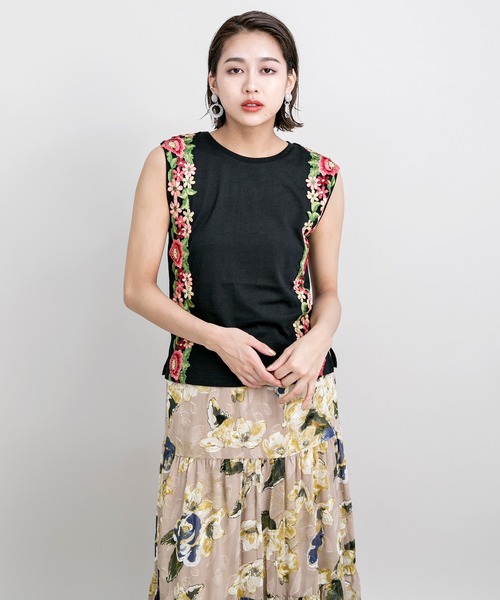 MILLION CARATS（ミリオンカラッツ）の「花レースカットソータンクトップス（Tシャツ/カットソー・レディース・グレー/ブルー系その他/ネイビー/ブラック系その他/オフホワイト/グレー系その他/ホワイト系その他/ブラック・FREE）」の12枚目の写真