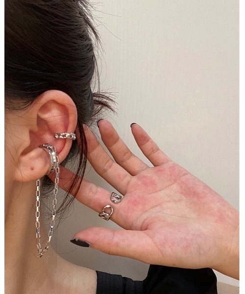 mou(モウ)の「2セットスタイリッシュイヤーカフ(イヤーカフ・レディース・シルバー/ゴールド・FREE)」の4枚目の写真