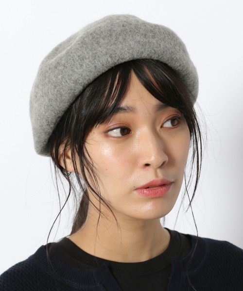 LAKOLE(ラコレ)の「パイピングフェルトベレー帽 / LAKOLE(ハンチング/ベレー帽・レディース・グレー/ブラック/キャメル・FREE)」の1枚目の写真