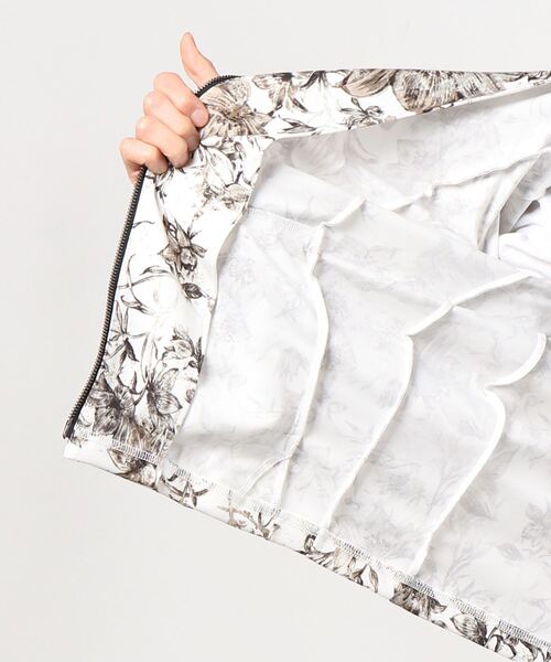 TORNADO MART(トルネードマート)の「TORNADO MART∴フラワープリントパーカー(Tシャツ/カットソー・メンズ・ベージュ/ブルー・MEDIUM/LARGE/LL)」の5枚目の写真