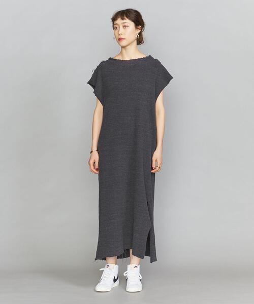 R JUBILEE(アールジュビリー)の「<R JUBILEE>スリットロングワンピース Ψ(ワンピース・レディース・ベージュ/ダークグレー・FREE)」の9枚目の写真