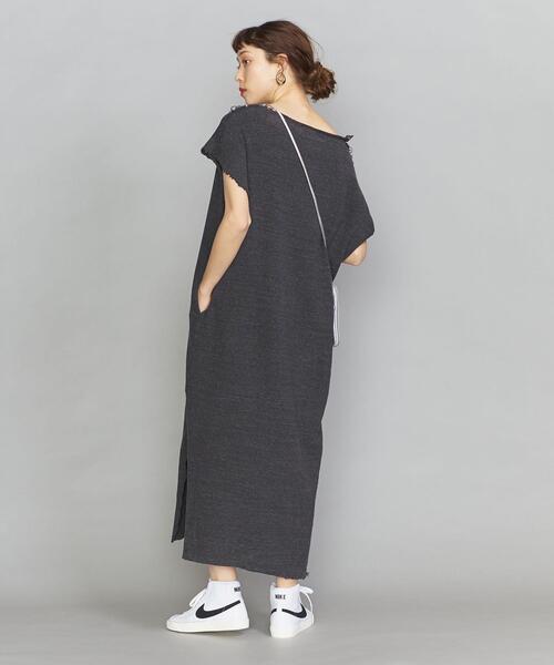 R JUBILEE(アールジュビリー)の「<R JUBILEE>スリットロングワンピース Ψ(ワンピース・レディース・ベージュ/ダークグレー・FREE)」の5枚目の写真