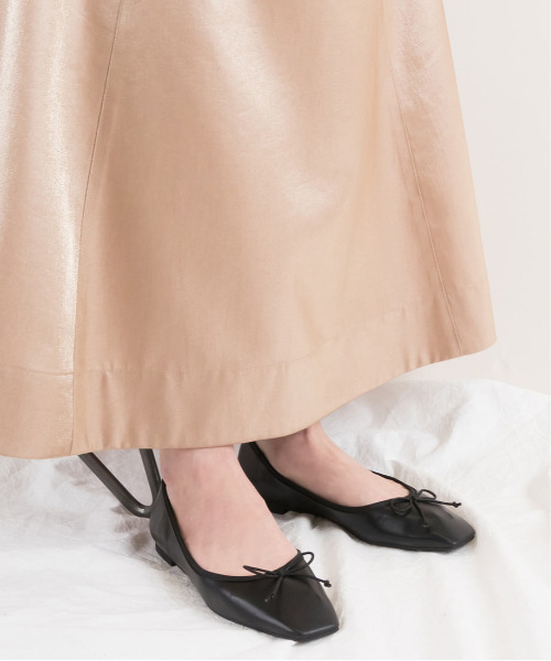 RANDA(ランダ)の「ソフト リボンスクエアトゥフラットパンプス(パンプス・レディース・アイボリー/ゼブラ/グレイッシュベージュ/ブラック/シルバー/イエロー・22.5/24.5/25/25.5/23/23.5/24/22)」の10枚目の写真