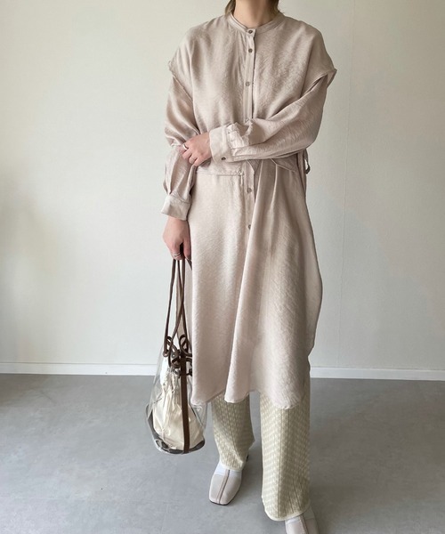 y/m by misato（イムバイミサト）の「レイヤードシアーシャツワンピース（シャツワンピース・レディース・ブルー/オフホワイト/ベージュ・FREE）」の16枚目の写真