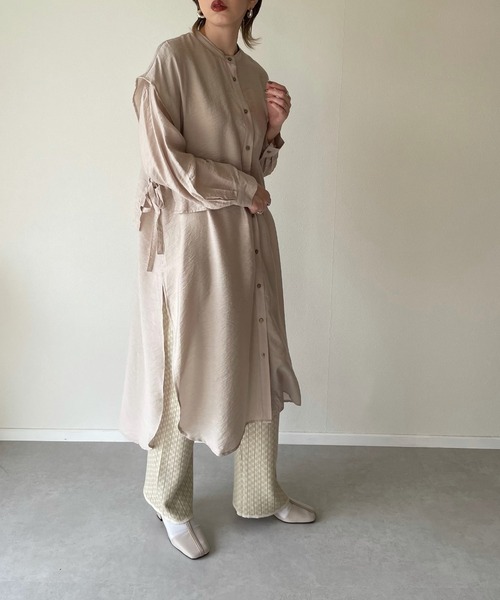 y/m by misato（イムバイミサト）の「レイヤードシアーシャツワンピース（シャツワンピース・レディース・ブルー/オフホワイト/ベージュ・FREE）」の17枚目の写真