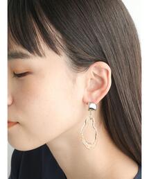 ヘンケイアクリル箔ピアス