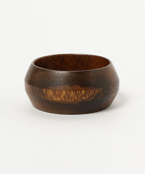 BEAMS LIGHTS（ビームスライツ）の「BEAMS LIGHTS / WOOD ワイド バングル（バングル/リストバンド・レディース・ブラウン・ONE SIZE）」の3枚目の写真
