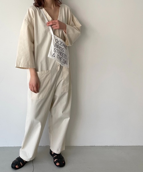 CANAL JEAN（キャナルジーン）の「RED CHOP WORKS(レッドチョップワークス) 刺繍ロゴナイロンサコッシュ（ショルダーバッグ・レディース・ホワイト/カーキ/ブラック・ONE SIZE）」の8枚目の写真