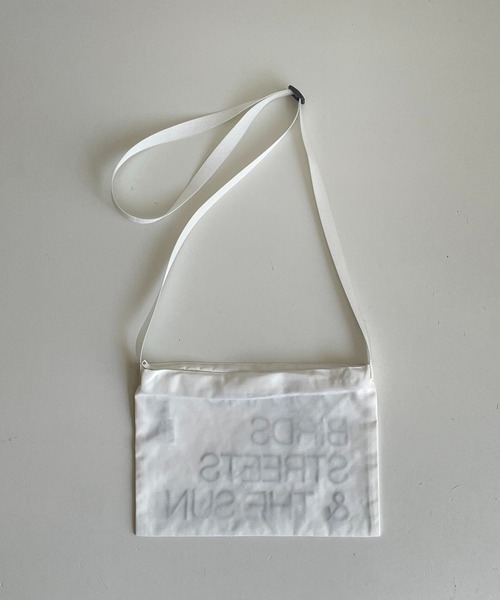 CANAL JEAN（キャナルジーン）の「RED CHOP WORKS(レッドチョップワークス) 刺繍ロゴナイロンサコッシュ（ショルダーバッグ・レディース・ホワイト/カーキ/ブラック・ONE SIZE）」の10枚目の写真