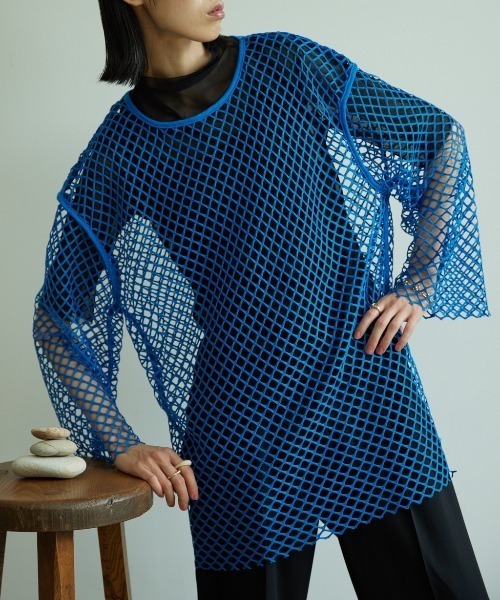 VACANCY(ヴァカンシー)の「メッシュオーバーカットソー(Tシャツ/カットソー・レディース・ブラック/レッド/ナチュラル/ブルー/オレンジ/グリーン・FREE)」の8枚目の写真