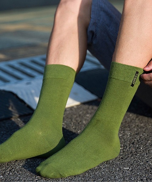 「kakko」（カッコ）の「メンズ カラークルー丈ソックス靴下（ソックス/靴下・メンズ・ブラック/レッド/イエロー/オレンジ/ブルー/グリーン/ライトイエロー・FREE）」の2枚目の写真