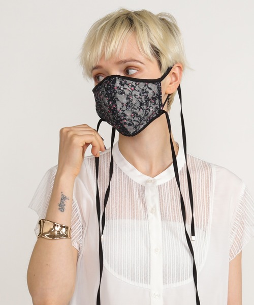 ABITOKYO（アビトーキョー）の「オシャレ　アクセサリー気分の華やか刺しゅうファッションマスク【日本製】（マスク・レディース・ブラック・FREE）」の4枚目の写真