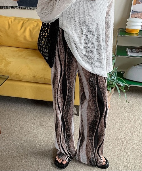 chuu（チュー）の「MERONGSHOP マーブルプリーツバンディングパンツ（その他パンツ・レディース・ブラウン・FREE）」の3枚目の写真