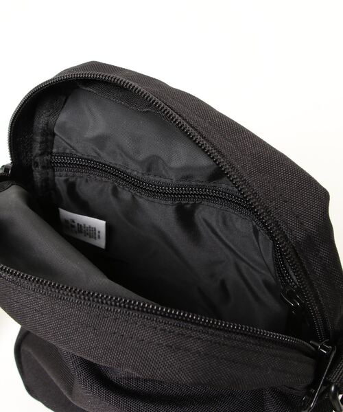 PARKS TOKYO SELECT(パークストウキョウセレクト)の「【AS COLOUR/エーエス・カラー】(UN)FLIGHT CONTRAST BAG(ボディバッグ/ウエストポーチ・メンズ・ブラック/ネイビー/グレー/オリーブドラブ・FREE)」の7枚目の写真