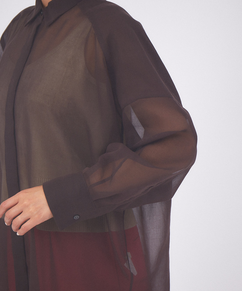 qualite(カリテ)の「ソフトオーガンジードロップショルダーシャツ(シャツ/ブラウス・レディース・オフホワイト/ダークブラウン・フリー)」の12枚目の写真