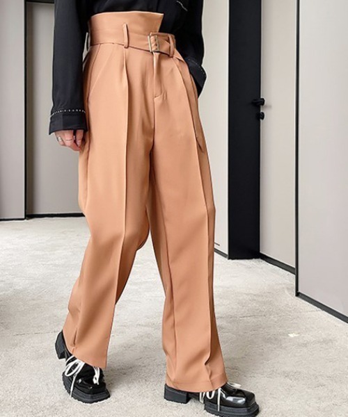 KOR（ケーオーアール）の「ベルト付き アシンメトリーウエスト センタープレススラックス（スラックス・メンズ・ブラック/ブラウン・M/L/XL）」の12枚目の写真