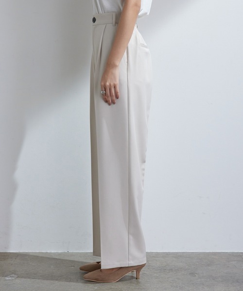 vis-`a-vis（ビサビ）の「【WEB限定】美シルエットセンタープレスカラーセミワイドパンツ【洗える】（スラックス・レディース・ブラック/グリーン/レンガ/キナリ/ピンク/ダークブラウン・S/M/L/SS）」の11枚目の写真