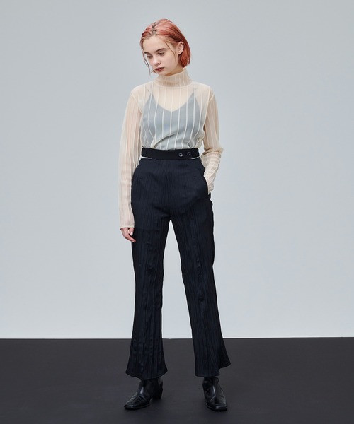 UNITED TOKYO(ユナイテッドトウキョウ)の「ベルトカットアウトワッシャーパンツ(その他パンツ・レディース・ブラック/グリーン・1/2)」の4枚目の写真