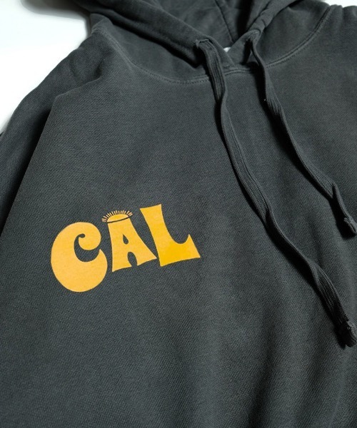 SALT&MUGS(ソルトアンドマグス)の「SUN CAL PARKA(パーカー・メンズ・ブラック/ホワイト・MEDIUM/LARGE/X-LARGE)」の5枚目の写真