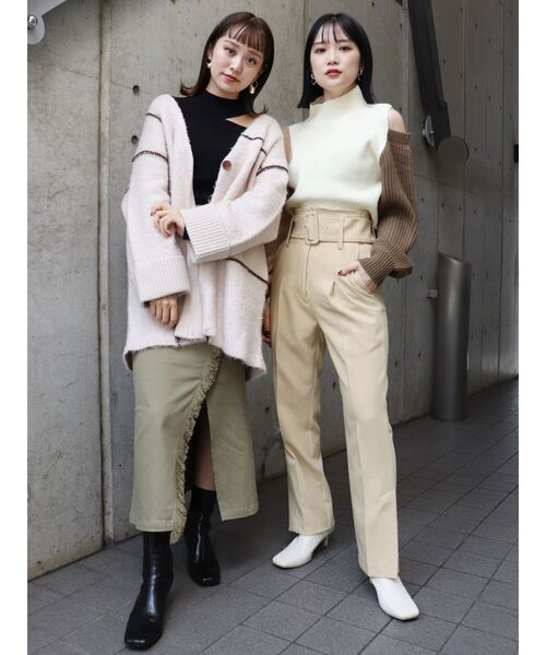 MURUA（ムルーア）の「アウトリンキングニットガウン（カーディガン/ボレロ・レディース・ブラック/アイボリー・FREE）」の7枚目の写真