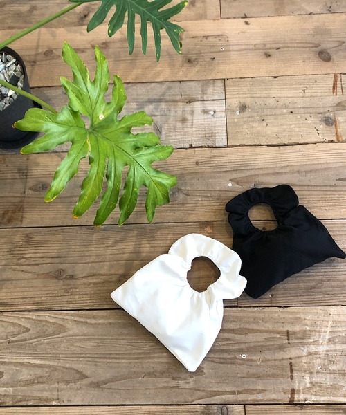 Kotoe(コトエ)の「キャンバス調シャーリングハンドバッグ(ハンドバッグ・レディース・ホワイト/ブラック・FREE)」の9枚目の写真