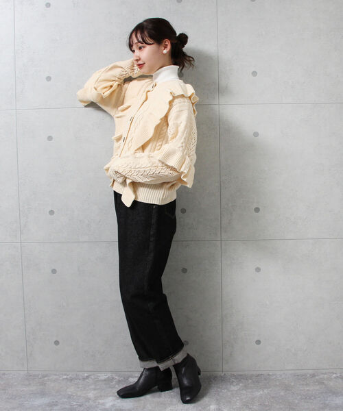 fredy emue（フレディエミュ）の「ラッフルフリル柄編みカーディガン（カーディガン/ボレロ・レディース・ブラック/アイボリー/ミント・38）」の8枚目の写真
