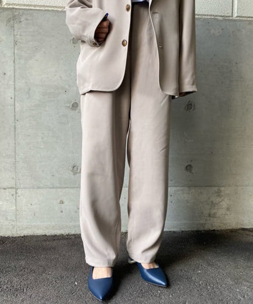 RODEO CROWNS WIDE BOWL（ロデオクラウンズワイドボウル）の「イージータックパンツ（その他パンツ・レディース・ブラック/ライトグレー/ベージュ・FREE）」の3枚目の写真