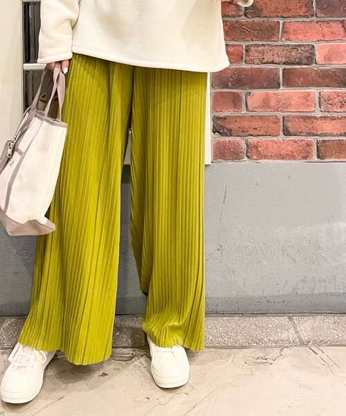 Cutie Blonde(キューティーブロンド)の「◆【S-L】楽してこなれ見え 柔らか カラープリーツパンツ(その他パンツ・レディース・ライトグリーン/チャコールグレー/アイボリー/グレー/ブラック/黄緑系・01/02/03)」の7枚目の写真