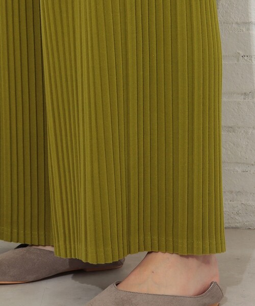 Cutie Blonde(キューティーブロンド)の「◆【S-L】楽してこなれ見え 柔らか カラープリーツパンツ(その他パンツ・レディース・ライトグリーン/チャコールグレー/アイボリー/グレー/ブラック/黄緑系・01/02/03)」の12枚目の写真