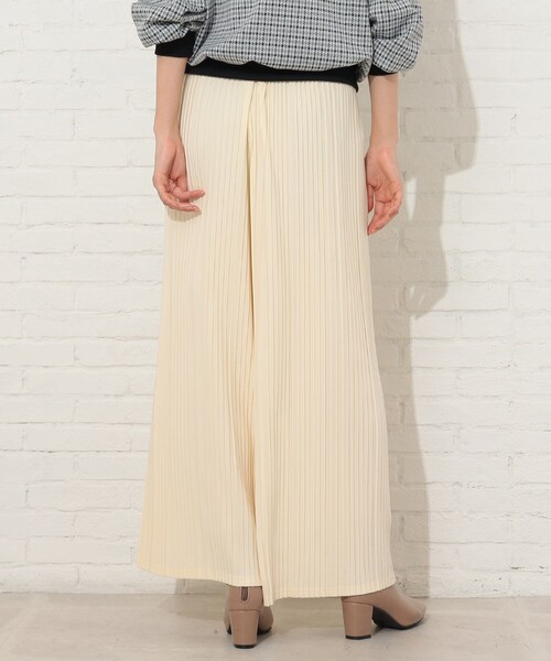 Cutie Blonde(キューティーブロンド)の「◆【S-L】楽してこなれ見え 柔らか カラープリーツパンツ(その他パンツ・レディース・ライトグリーン/チャコールグレー/アイボリー/グレー/ブラック/黄緑系・01/02/03)」の22枚目の写真