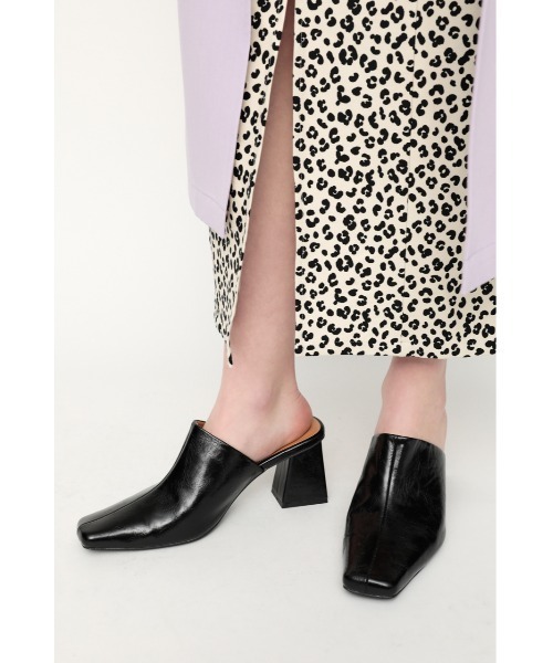 SLY(スライ)の「POINTED TOE COVERED SANDAL ポインテッドトゥ サンダル(サンダル・レディース・ブラック/マルチ・SMALL/MEDIUM/LARGE)」の7枚目の写真