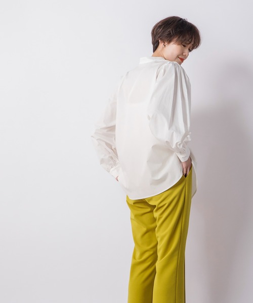 CIENA（シエナ）の「ボリュームスリーブ2wayブラウス（シャツ/ブラウス・レディース・ホワイト/グリーン/ホワイト×ブルー・FREE）」の4枚目の写真