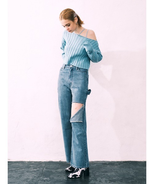 ENVYM(アンビー)の「オフショルワイドリブKNIT(ニット/セーター・レディース・ブルー/ホワイト/ブラック・FREE)」の4枚目の写真