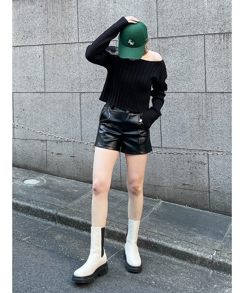 ENVYM(アンビー)の「オフショルワイドリブKNIT(ニット/セーター・レディース・ブルー/ホワイト/ブラック・FREE)」の9枚目の写真