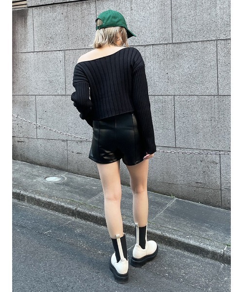 ENVYM(アンビー)の「オフショルワイドリブKNIT(ニット/セーター・レディース・ブルー/ホワイト/ブラック・FREE)」の10枚目の写真