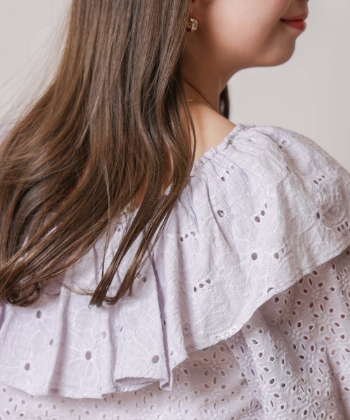 flower（フラワー）の「フレアフローラルブラウス（シャツ/ブラウス・レディース・ホワイト/パープル/ネイビー・FREE）」の22枚目の写真