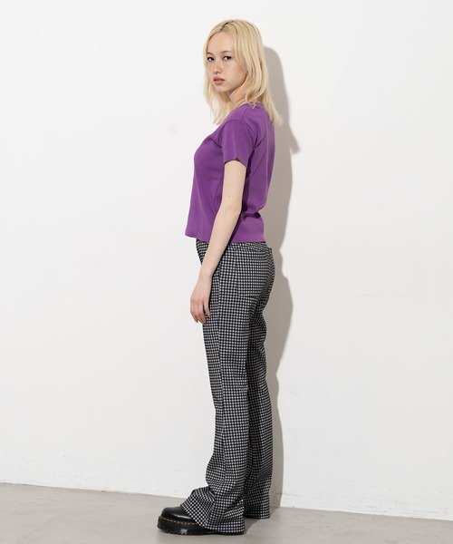 X-girl（エックスガール）の「TO THE FRONT S/S BABY TEE/ラメ　チビT/ロゴTシャツ（Tシャツ/カットソー・レディース・ブラック/ホワイト/パープル・M/S）」の18枚目の写真