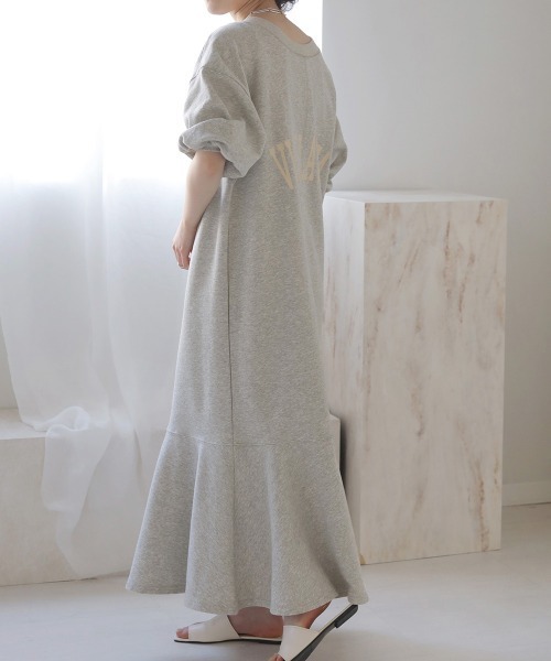 Bab（バブ）の「【低身長向け・高身長向けサイズあり】袖ボリューム前後２WAYマーメイドスウェットワンピース（ワンピース・レディース・杢グレー/グレー/ライトグリーン/チャコールグレー・TL/M/S）」の11枚目の写真