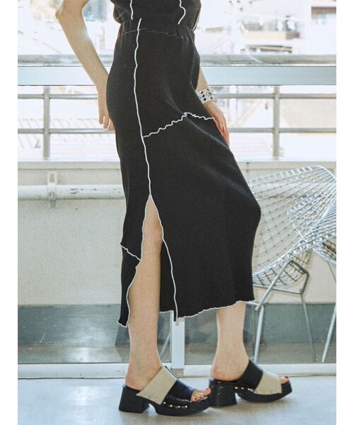 jouetie(ジュエティ)の「メローテレコスカート【セットアップ対応】(スカート・レディース・ブラック/レッド/グリーン/ボルドー・MEDIUM)」の2枚目の写真