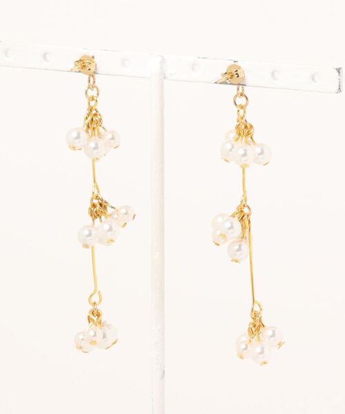 tone(トーン)の「【Astyle】3連小粒パールピアス(MA)(ピアス(両耳用)・レディース・ゴールド・FREE)」の3枚目の写真
