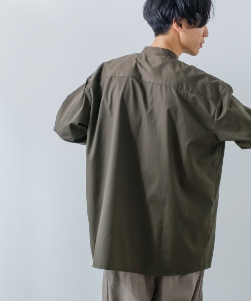 improves(インプローブス)の「【improves】ルーズフィット オーバーサイズ バンドカラー 長袖シャツ(シャツ/ブラウス・メンズ・グレイッシュベージュ/ダークブラウン/ブラック/サックスブルー/ホワイト・LARGE/MEDIUM)」の14枚目の写真