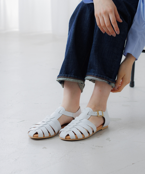 BIANCA（ビアンカ）の「【BIANCA】レザーグルカサンダル（サンダル・レディース・ブラック/ホワイト・37/39/38）」の4枚目の写真