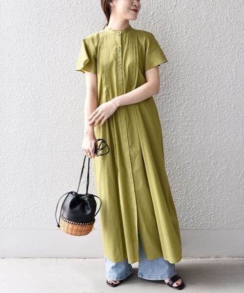 SHIPS(シップス)の「*〈手洗い可能〉コットンローンフレアスリーブピンタックワンピース◆(シャツワンピース・レディース・ブラック/ライトグレー/オリーブ/ネイビー・SMALL/MEDIUM)」の10枚目の写真