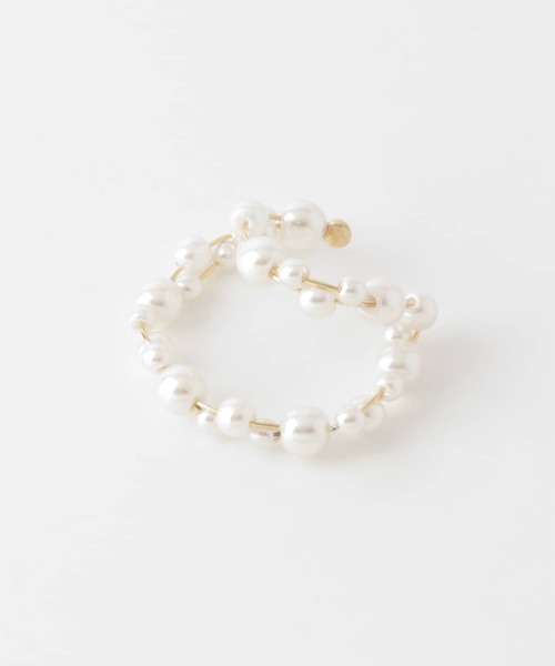 SMELLY(スメリー)の「ランダムパールイヤカフ(イヤーカフ・レディース・アイボリー・-)」の5枚目の写真