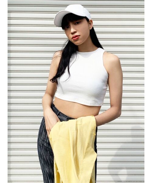 EMODA（エモダ）の「クロップドミニマルタンクトップ（タンクトップ・レディース・イエロー/グレー/ホワイト/ブラック・FREE）」の11枚目の写真