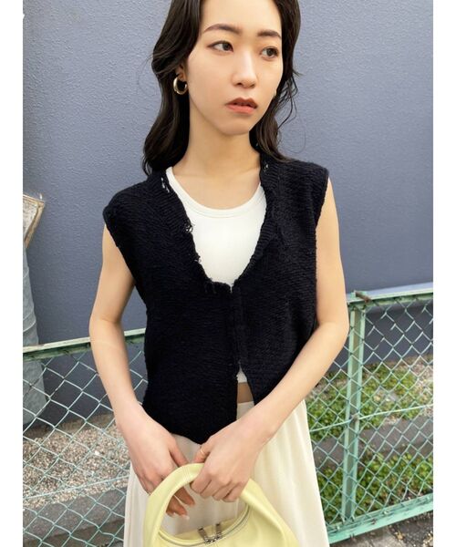 EMODA（エモダ）の「クロップドミニマルタンクトップ（タンクトップ・レディース・イエロー/グレー/ホワイト/ブラック・FREE）」の13枚目の写真