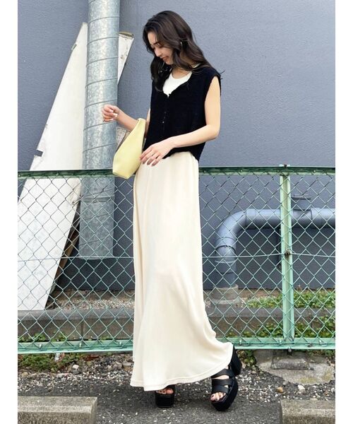 EMODA（エモダ）の「クロップドミニマルタンクトップ（タンクトップ・レディース・イエロー/グレー/ホワイト/ブラック・FREE）」の14枚目の写真