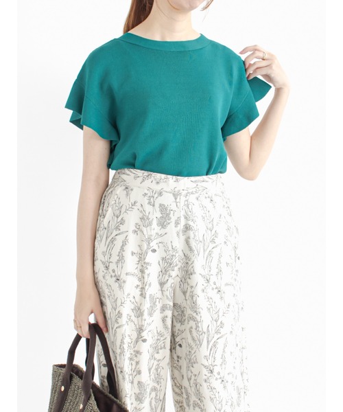 Te chichi(テチチ)の「フレアスリーブニット(ニット/セーター・レディース・ブラック/ブラウン/オフホワイト/グリーン・フリ-)」の1枚目の写真