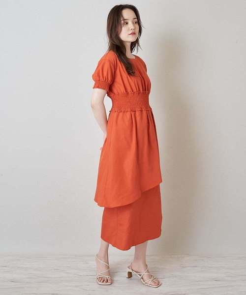 A de a.v.v（アードアー・ヴェ・ヴェ）の「シャーリングワンピ―ス（ワンピース・レディース・ブラック/オレンジ・36）」の3枚目の写真